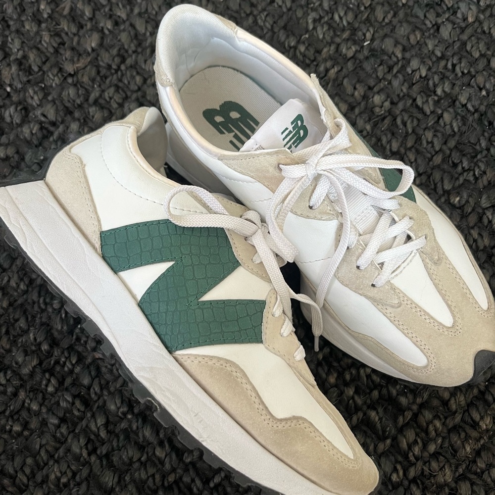 New Balance White and Green Sneakers